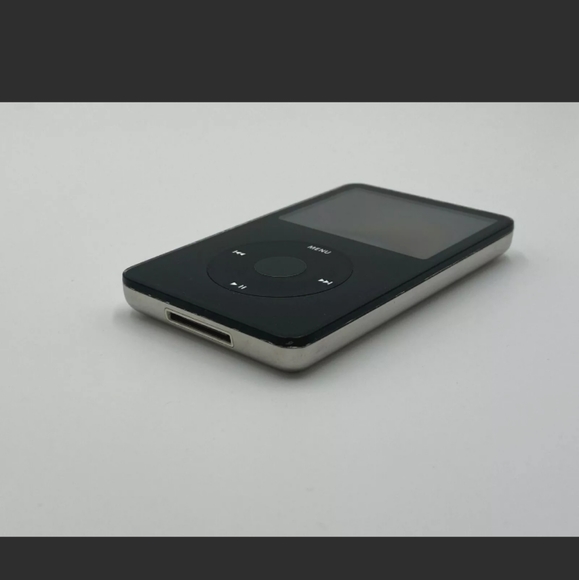 Ipod - Picture 3 of 3